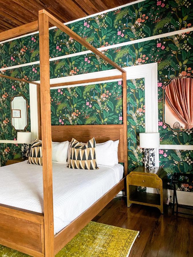 Marreros Guest Mansion - Adult Only Bed & Breakfast Key West Bagian luar foto